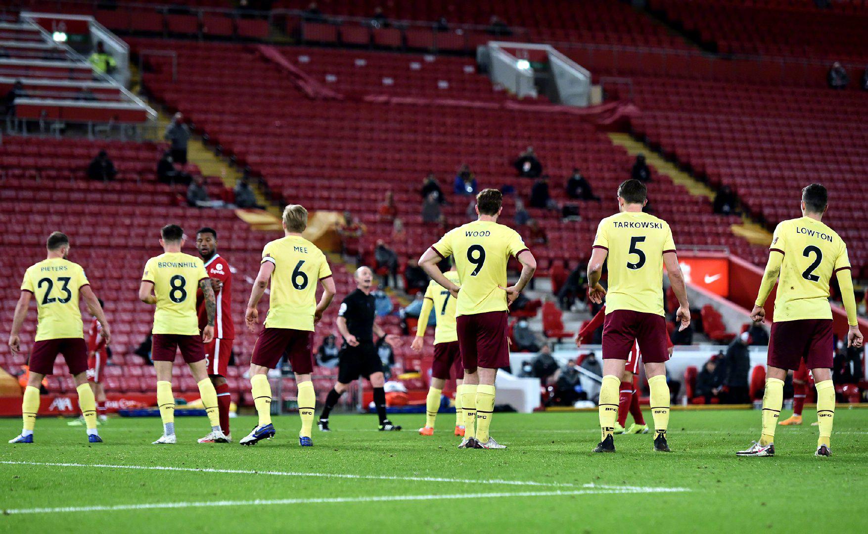 车界树立了 车界树立了